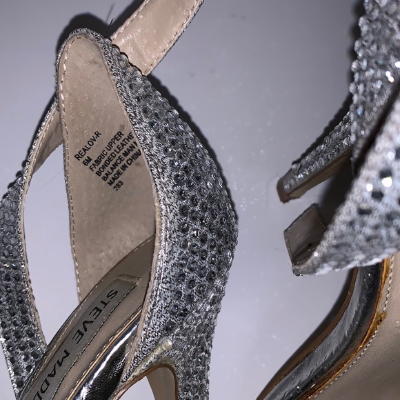 Steve Madden silver high heels size 6 - Picture 3 of 3